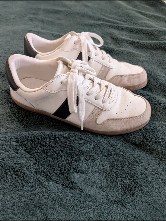 Universal Thread Shoes - Universal Thread White sneakers